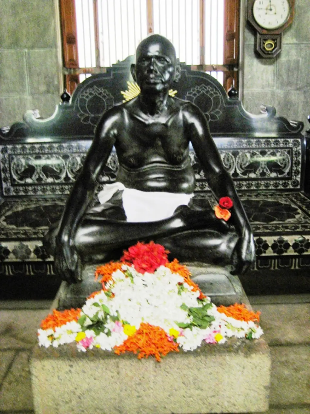 Ramana-murti, new hall, Sri Ramanasramam