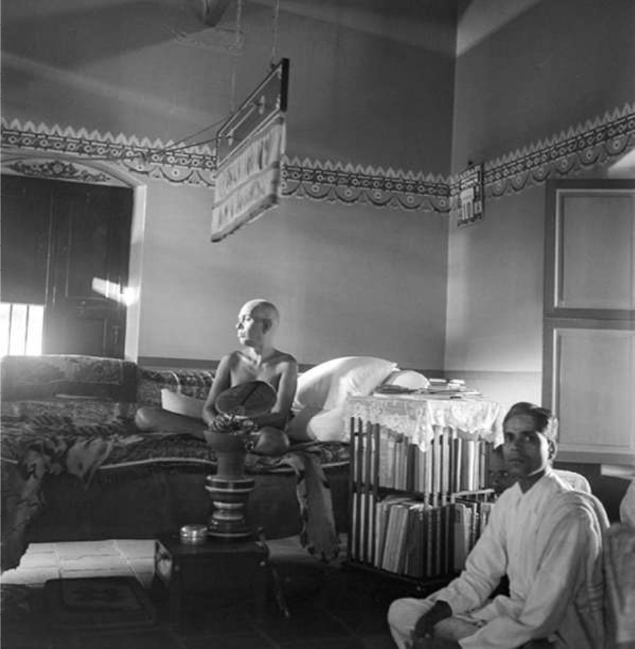 Narayana Iyer with Bhagavan in the Old Hall