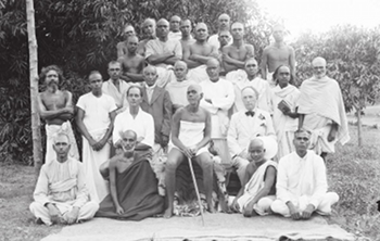 Bhagavan with Devotees