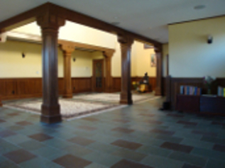New York Ashrama shrine room, click for an 800x600, 473KB view