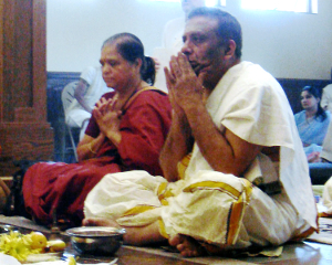 Sri Vaidyanathan & Smt.Raksha performing Guru puja at Arunachala Ashrama, 2012